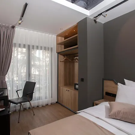 Solun'S Riverside Rooms Skopje Zimmer foto