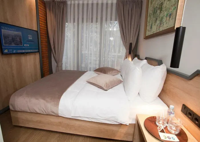 Solun\'s Riverside Rooms